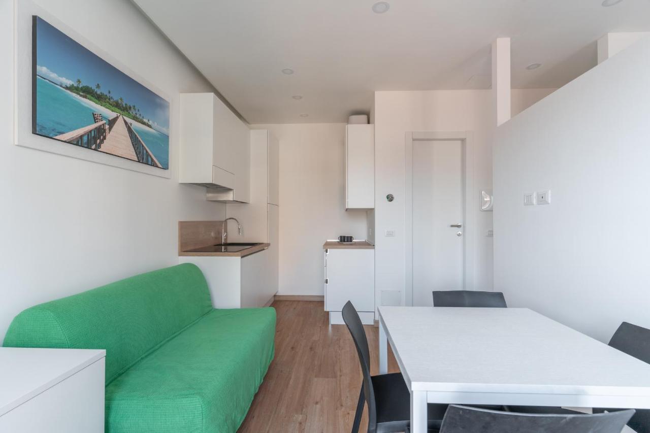 Cimiano Suite 21, New Apartment Милан Экстерьер фото